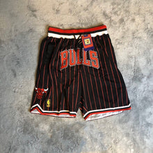 Load image into Gallery viewer, Men&#39;s Bulls Short With Pockets US Size Chicago Shorts
