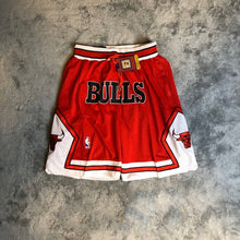 Load image into Gallery viewer, Men&#39;s Bulls Short With Pockets US Size Chicago Shorts
