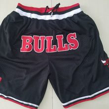 Load image into Gallery viewer, Men&#39;s Bulls Short With Pockets US Size Chicago Shorts
